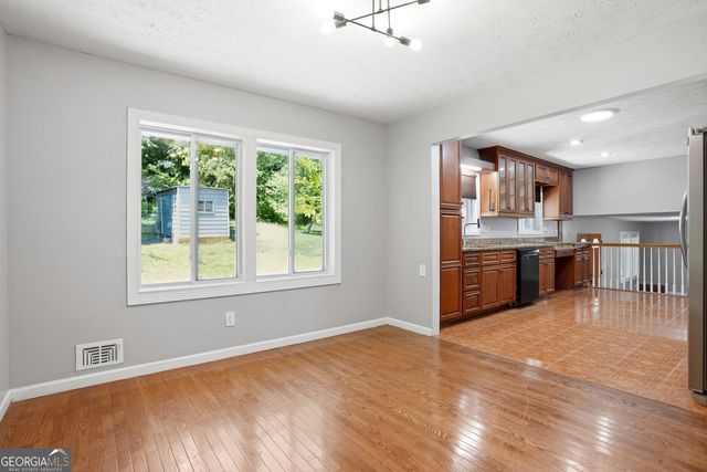2201 Colonial Oak Way, Stone Mountain, GA 30087