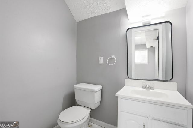 2201 Colonial Oak Way, Stone Mountain, GA 30087