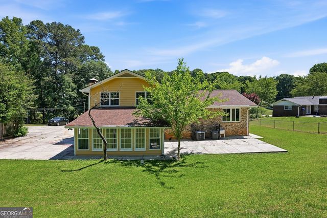 2201 Colonial Oak Way, Stone Mountain, GA 30087