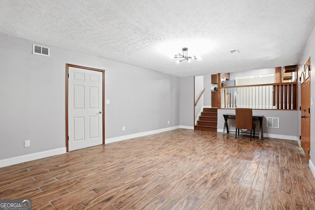 2201 Colonial Oak Way, Stone Mountain, GA 30087
