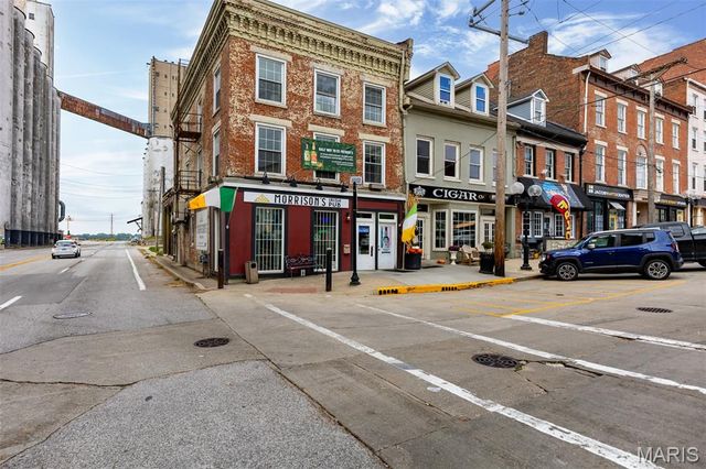 200 State Street, Alton, IL 62002