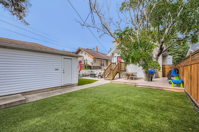 4121 N LEAMINGTON Avenue, Chicago, IL 60641
