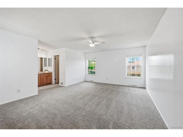 2770 S Heather Gardens Way, Aurora, CO 80014