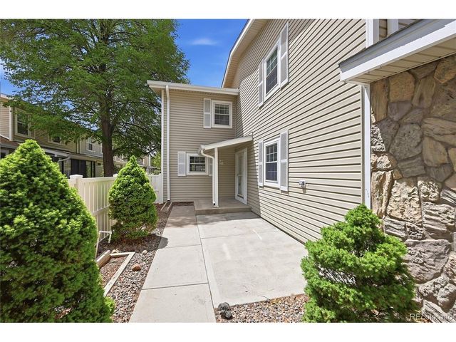 2770 S Heather Gardens Way, Aurora, CO 80014