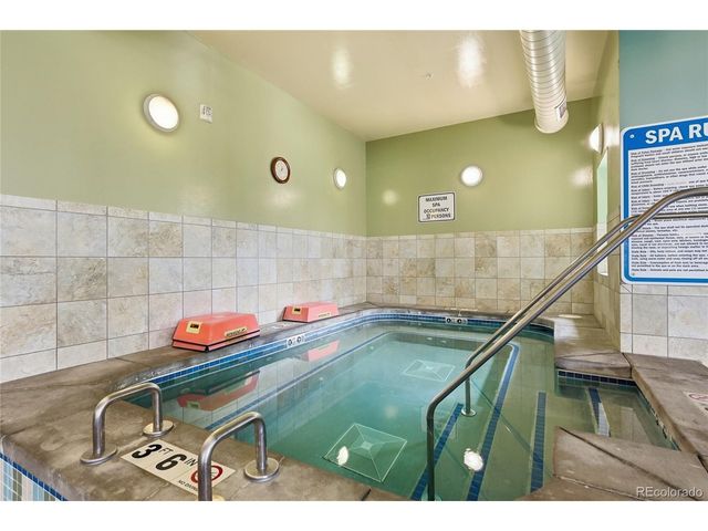 2770 S Heather Gardens Way, Aurora, CO 80014