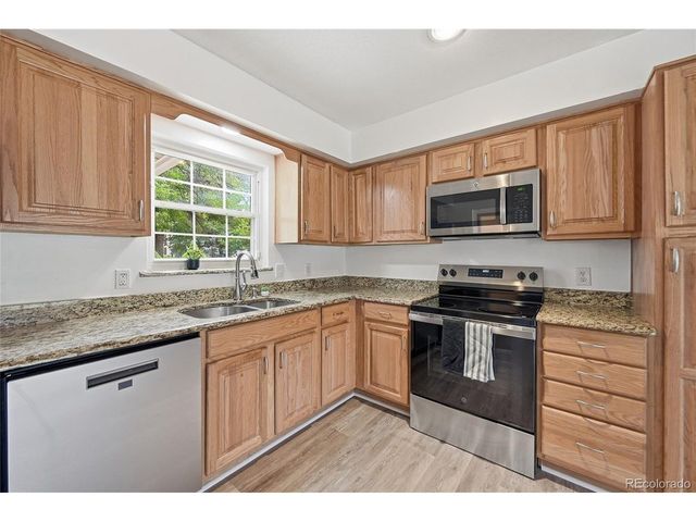 2770 S Heather Gardens Way, Aurora, CO 80014