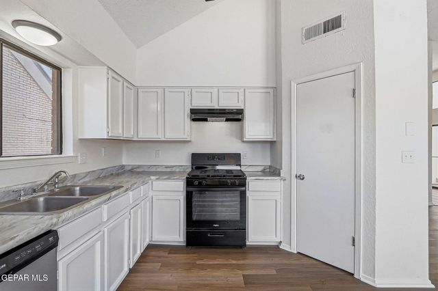 628 WOODCREST Lane, El Paso, TX 79912