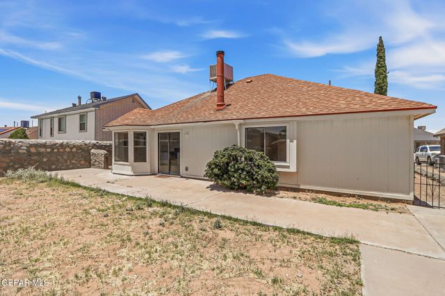 628 WOODCREST Lane, El Paso, TX 79912