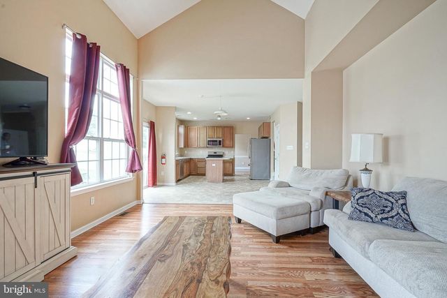 809 GALLERIA DR, Williamstown, NJ 08094