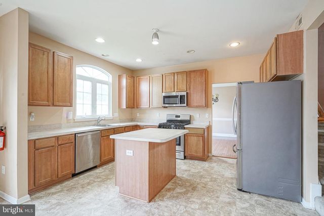 809 GALLERIA DR, Williamstown, NJ 08094