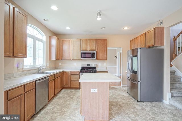 809 GALLERIA DR, Williamstown, NJ 08094