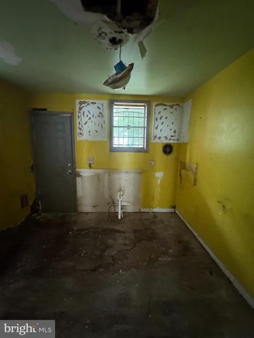 2022 S SIMPSON ST, Philadelphia, PA 19142