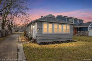346 E Bernhard Avenue, Hazel Park, MI 48030