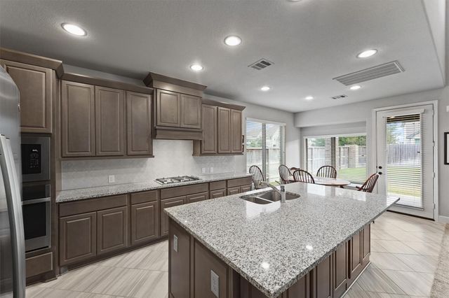 10518 Lyra Glen Lane, Richmond, TX 77406