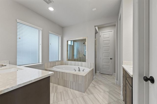 10518 Lyra Glen Lane, Richmond, TX 77406