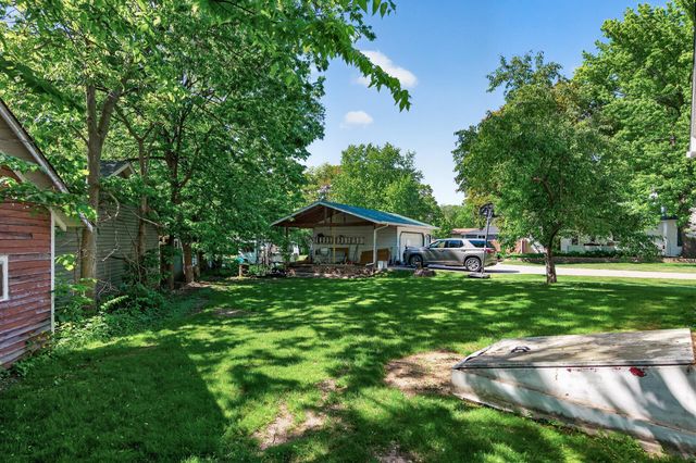 411 Young Street N, Prescott, WI 54021