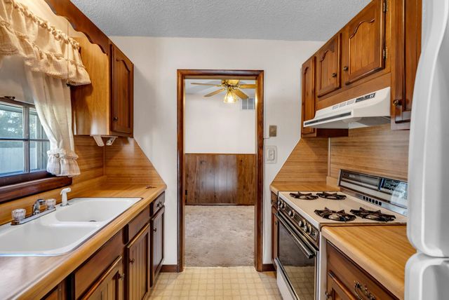 2762 S Classen, Wichita, KS 67216