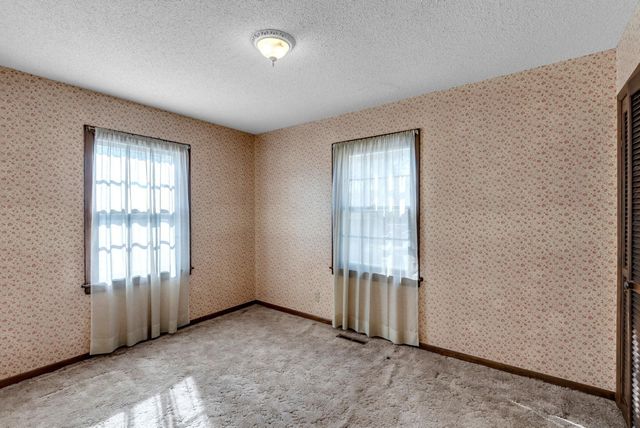 2762 S Classen, Wichita, KS 67216