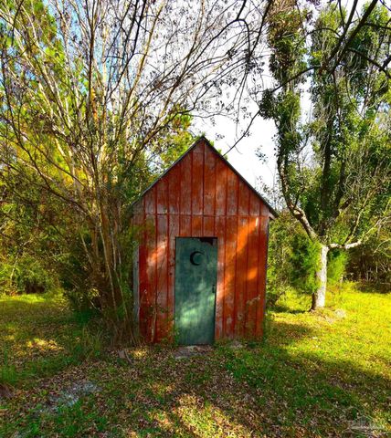 7973 Malone Rd, Milton, FL 32570