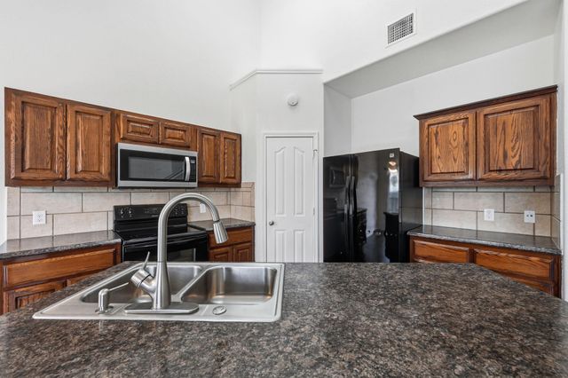 1907 Brewers PL, Taylor, TX 76574