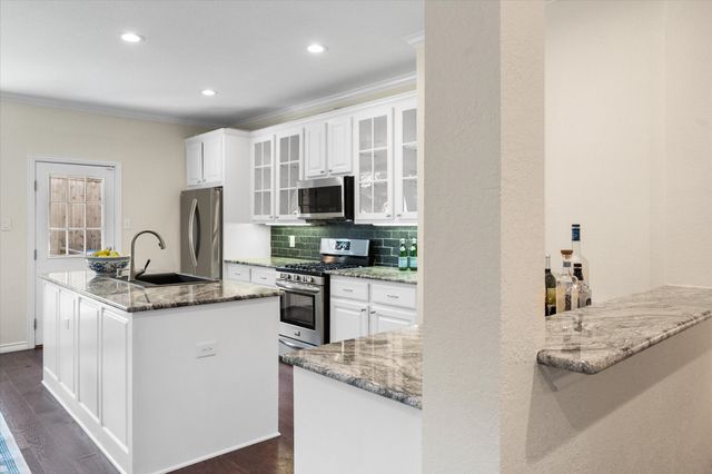 5633 El Campo Avenue, Fort Worth, TX 76107