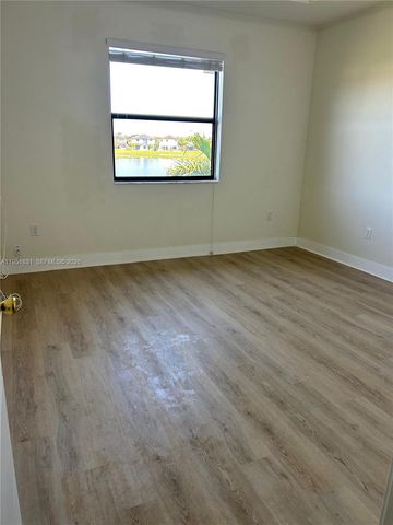 9113 NW 159th St 9113, Miami Lakes, FL 33018