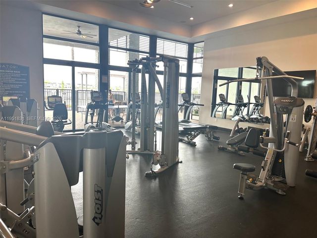 9113 NW 159th St 9113, Miami Lakes, FL 33018