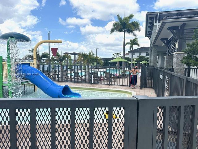 9113 NW 159th St 9113, Miami Lakes, FL 33018