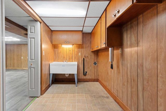 2105 N BALLARD ROAD, Appleton, WI 54911