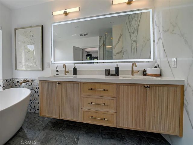 46 Empty Saddle Road, Rolling Hills Estates, CA 90274