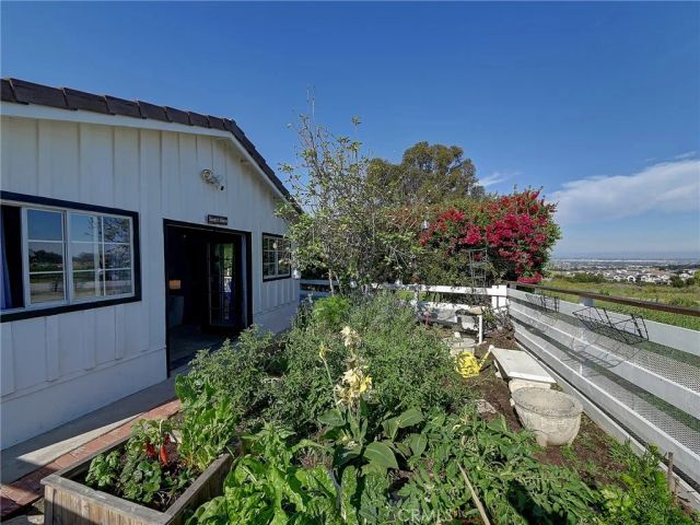 46 Empty Saddle Road, Rolling Hills Estates, CA 90274