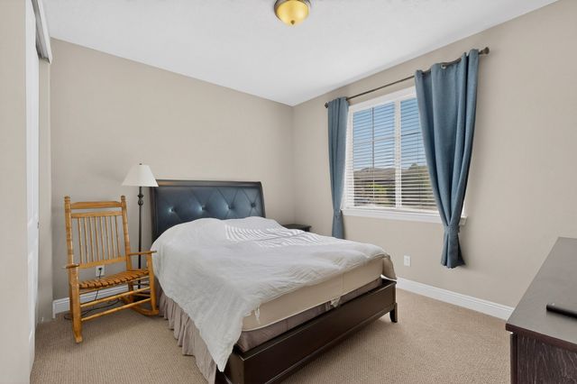 4712 Viento Del Norte, Santa Fe, NM 87507