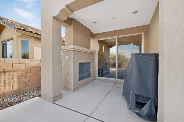 4712 Viento Del Norte, Santa Fe, NM 87507