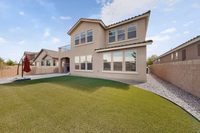 4712 Viento Del Norte, Santa Fe, NM 87507