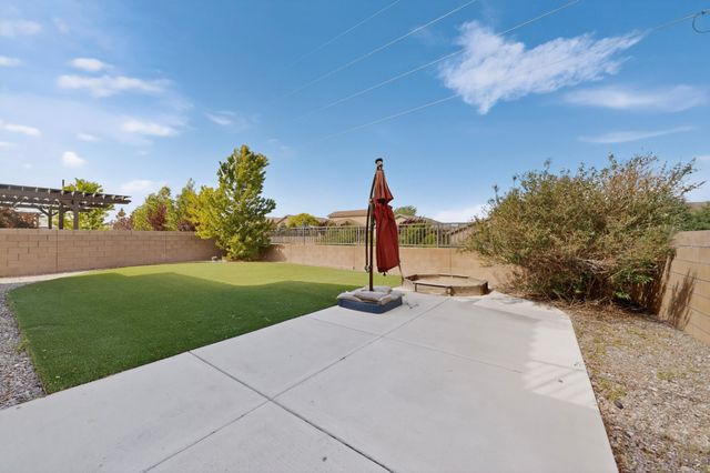 4712 Viento Del Norte, Santa Fe, NM 87507
