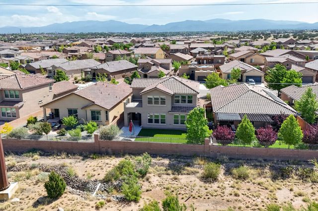 4712 Viento Del Norte, Santa Fe, NM 87507