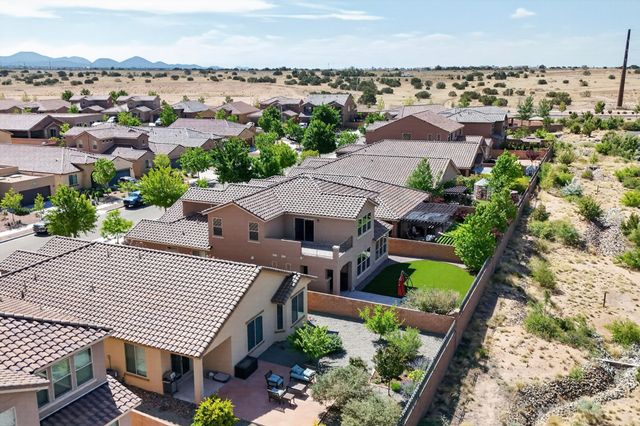 4712 Viento Del Norte, Santa Fe, NM 87507