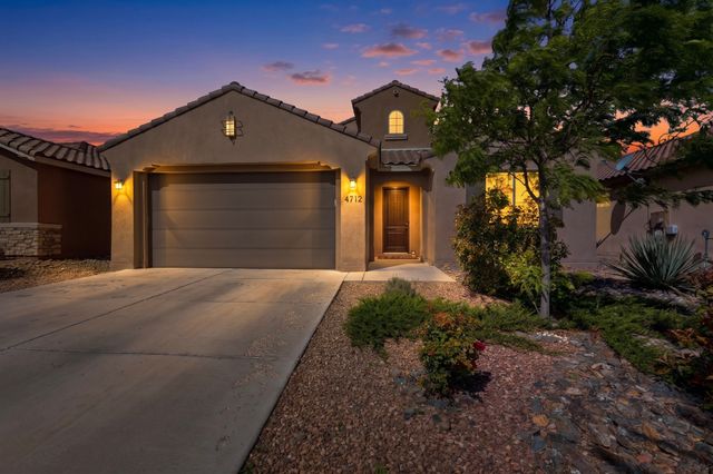 4712 Viento Del Norte, Santa Fe, NM 87507