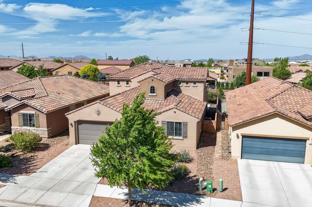 4712 Viento Del Norte, Santa Fe, NM 87507
