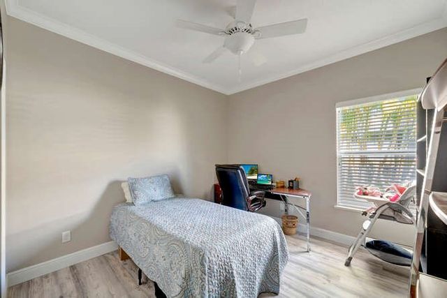 636 Gossamer Wing Way, Sebastian, FL 32958