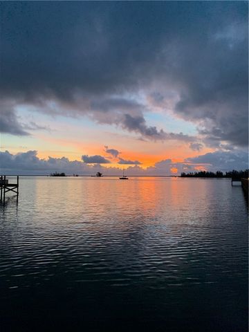 636 Gossamer Wing Way, Sebastian, FL 32958