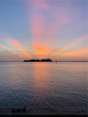 636 Gossamer Wing Way, Sebastian, FL 32958