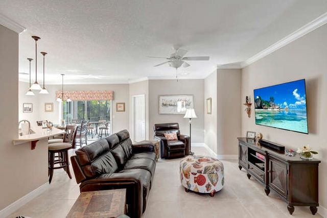 636 Gossamer Wing Way, Sebastian, FL 32958