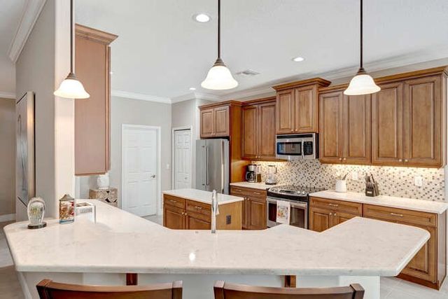 636 Gossamer Wing Way, Sebastian, FL 32958