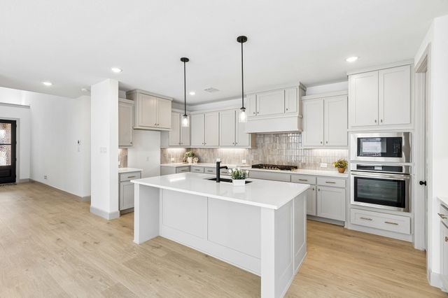 1840 Vetiver Glow Drive, Celina, TX 75009