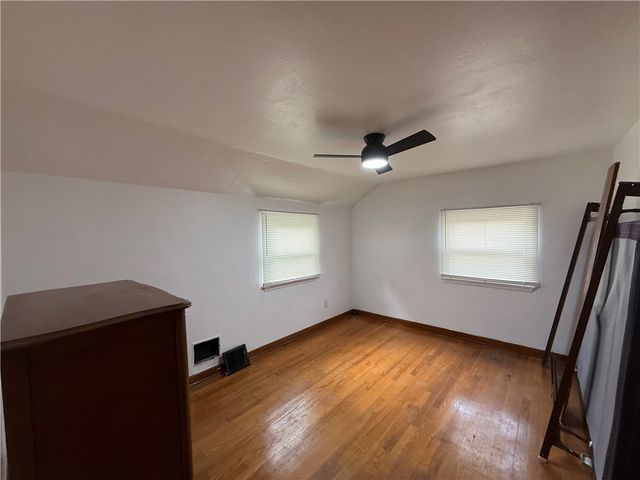 124 Carmella Dr, White Oak, PA 15131