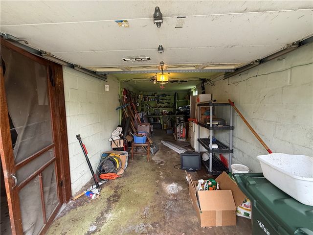 124 Carmella Dr, White Oak, PA 15131