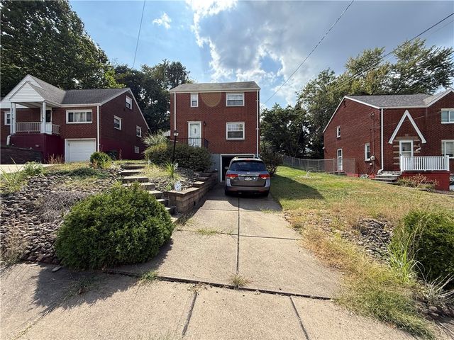 124 Carmella Dr, White Oak, PA 15131