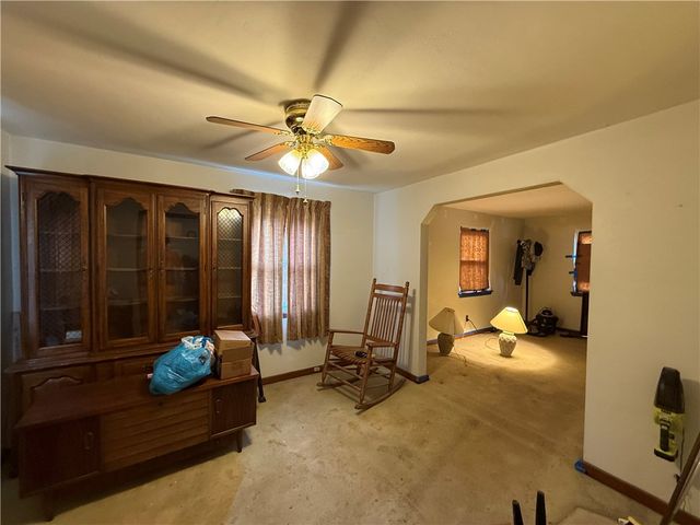 124 Carmella Dr, White Oak, PA 15131