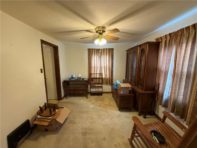 124 Carmella Dr, White Oak, PA 15131